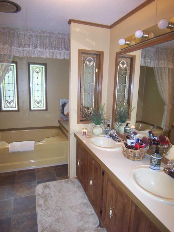 1987 Shutt Mobile Home