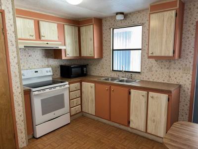 Photo 5 of 17 of home located at 2425 Harden Blvd  #25 Lakeland, FL 33805