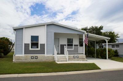 Photo 2 of 7 of home located at 620 57th Avenue West J23 Bradenton, FL 34207