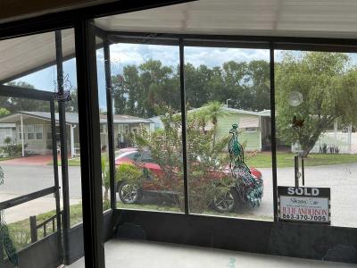 Photo 4 of 27 of home located at 504 Lake Larch Way Lakeland, FL 33805