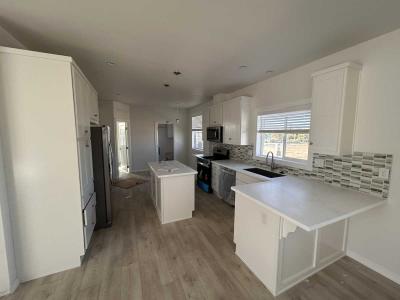 Photo 5 of 29 of home located at 3444 W Center Street #94 Riverside, CA 92501