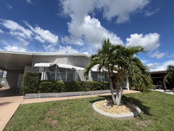 1985  Mobile Home For Sale