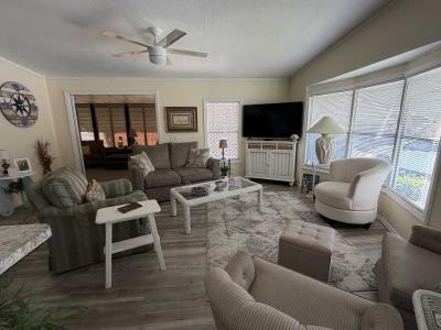 Photo 4 of 8 of home located at 29 Spanish Ct Fort Myers, FL 33912