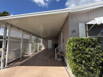 Photo 3 of 8 of home located at 29 Spanish Ct Fort Myers, FL 33912