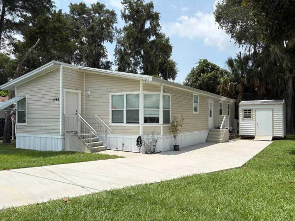 1992 Homes of Merit Mobile Home For Sale
