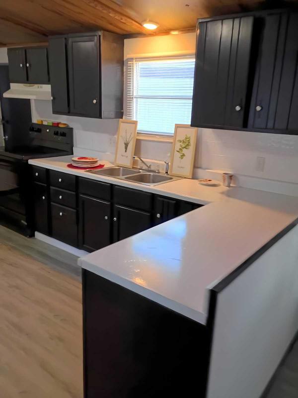 1984  Mobile Home For Sale