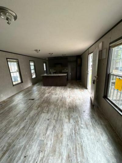 Photo 4 of 11 of home located at 5291 Old Atlanta Road Hampton, GA 30228
