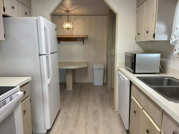 1983 TWIN Manufactured Home