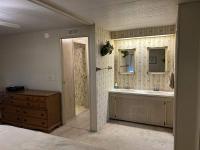 1983 TWIN Manufactured Home