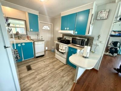 Photo 3 of 25 of home located at 2550 State Rd. 580 #0445 Clearwater, FL 33761