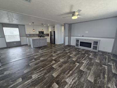 Photo 4 of 11 of home located at 471 Mill Run Avenue Kyle, TX 78640