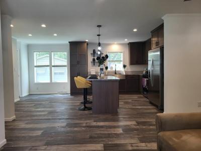 Photo 4 of 20 of home located at 1154 Candlewood Road Elgin, IL 60123