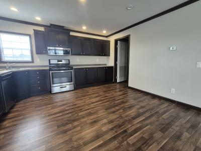 Photo 4 of 10 of home located at 4170 Basildon Dr Fort Wayne, IN 46818