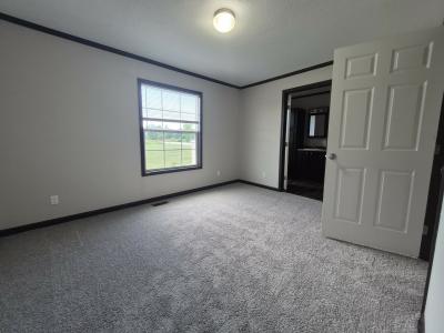 Photo 5 of 10 of home located at 4170 Basildon Dr Fort Wayne, IN 46818