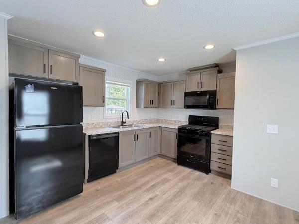 Photo 1 of 2 of home located at 101 Bobolink #101 Rochester Hills, MI 48309