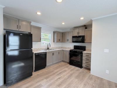 Mobile Home at 101 Bobolink #101 Rochester Hills, MI 48309