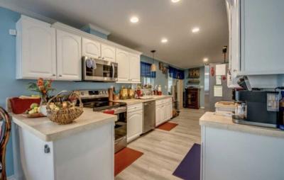 Photo 5 of 20 of home located at 28 Kano Ct Fort Myers, FL 33912