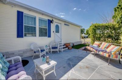 Photo 2 of 20 of home located at 28 Kano Ct Fort Myers, FL 33912