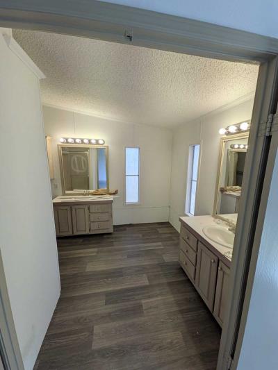 Photo 4 of 14 of home located at 139 Shady Grove Dr Sanger, TX 76266