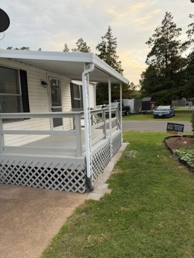 Photo 4 of 8 of home located at 8049 Veterans Highway Millersville, MD 21108