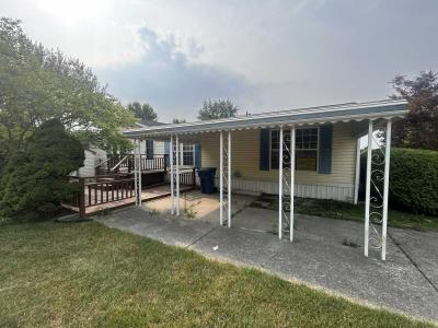 Photo 4 of 13 of home located at 4025 Clement Street Milford, MI 48381
