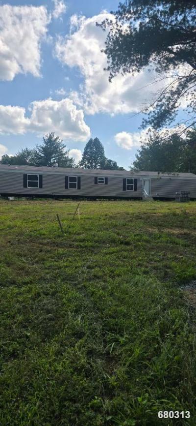 Mobile Home at 260 David Martin Ln Belton, KY 42324
