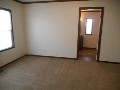 Photo 5 of 10 of home located at 278 Park Meadow Drive Batavia, OH 45103