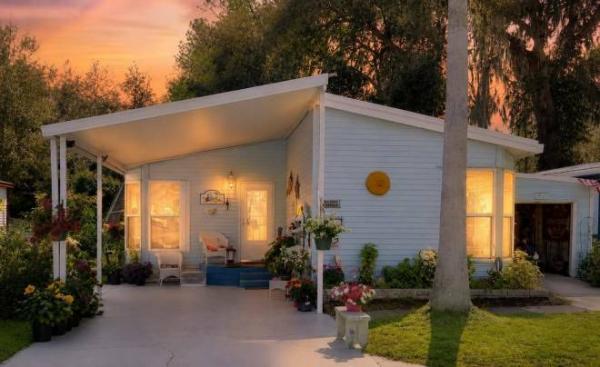 1985  Mobile Home For Sale