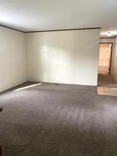 Photo 3 of 12 of home located at 2047 Mcdivitt Ct. #194 Milford, MI 48381