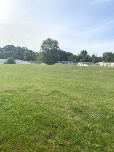 Photo 4 of 14 of home located at 2128 N. Sheeran Dr. #559 Milford, MI 48381