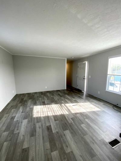 Photo 5 of 14 of home located at 2128 N. Sheeran Dr. #559 Milford, MI 48381