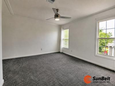 Photo 5 of 21 of home located at 42 Seminole Street Sorrento, FL 32776