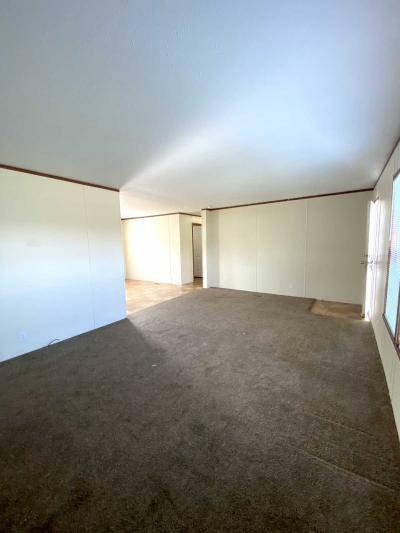 Photo 5 of 12 of home located at 2206 S Sheeran Dr. #581 Milford, MI 48381