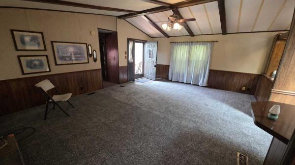 1986 Victorian Manufactured Home