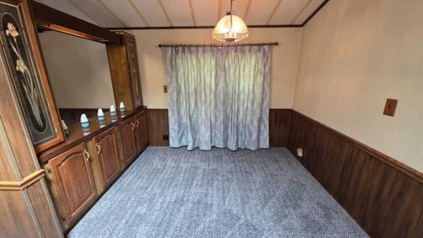 1986 Victorian Manufactured Home