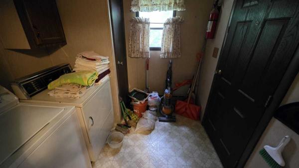 1986 Victorian Manufactured Home