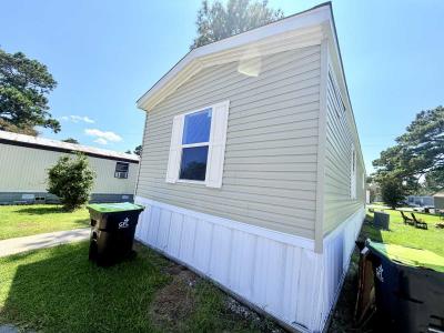 Photo 2 of 22 of home located at 424 Frances St Jacksonville, NC 28546