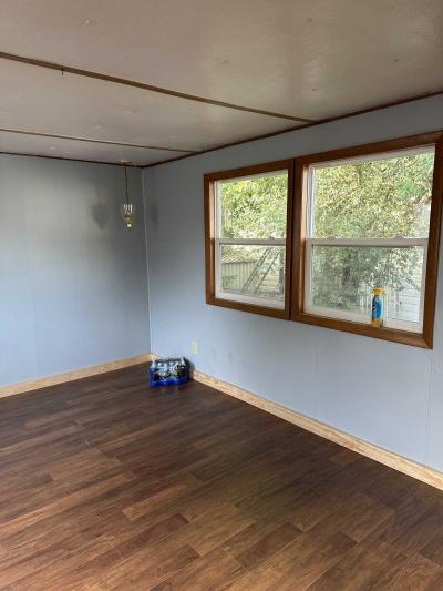 Photo 5 of 19 of home located at 1080 Bellecrest Dr Maplewood, MN 55109