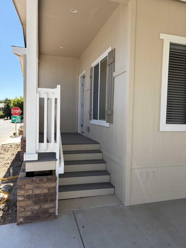 2026 Silvercrest SM-25626 Mobile Home