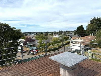 Photo 5 of 15 of home located at 1243 Embarcadero Circle Coos Bay, OR 97420