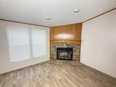 Photo 4 of 19 of home located at 1755 Fox Dr Vidor, TX 77662