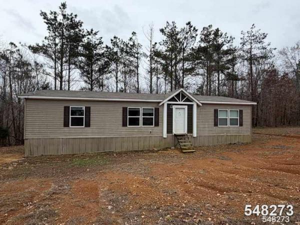 Photo 1 of 2 of home located at Kelly Mobile Homes Inc. 101 Ralph Horton Dr Waynesboro, TN 38485