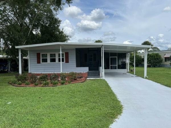 Photo 1 of 2 of home located at 391 Monterey Dr. Oviedo, FL 32765
