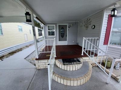 Photo 4 of 14 of home located at 37811 Chancey Rd., Site 289 Zephyrhills, FL 33541
