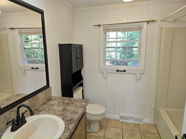1988 Virginia Homes 228D48T Manufactured Home