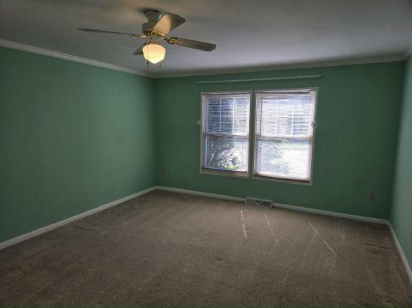 1988 Virginia Homes 228D48T Manufactured Home