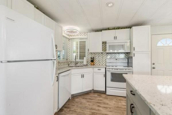 1983 PARK HS Mobile Home
