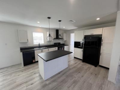 Photo 4 of 9 of home located at 116 Split Rail Pkwy Kyle, TX 78640