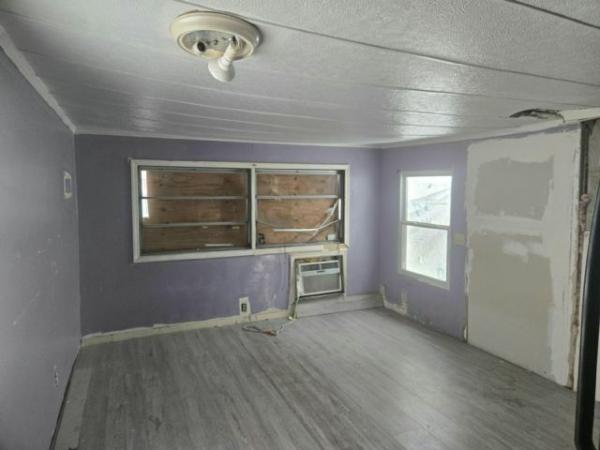 Photo 1 of 2 of home located at 7230 4th Street N #605 Saint Petersburg, FL 33702