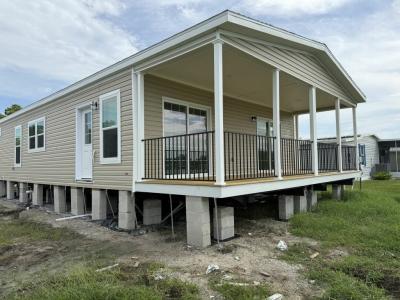 Photo 2 of 7 of home located at 7428 Lakeshore Drive Ellenton, FL 34222